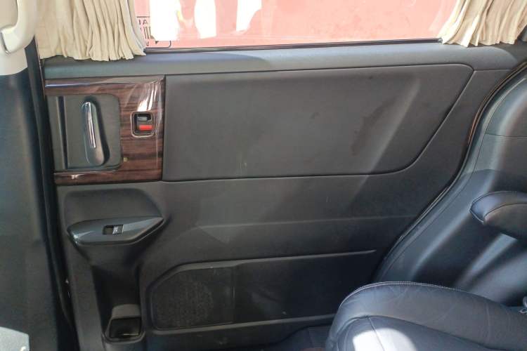 Used Honda Elysion 2016 2.4L Luxury Edition Right Rear Door Interior
