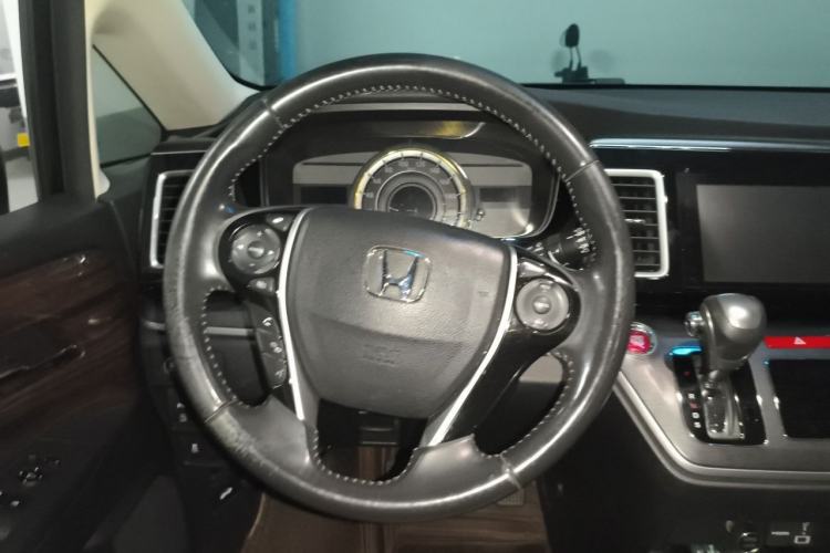 Used Honda Elysion 2016 2.4L Style Edition Steering Wheel