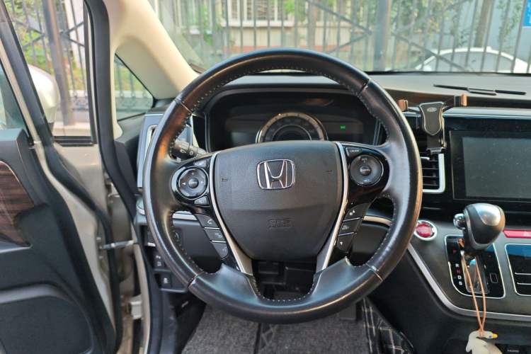Used Honda Elysion 2016 2.4L Luxury Edition Steering Wheel