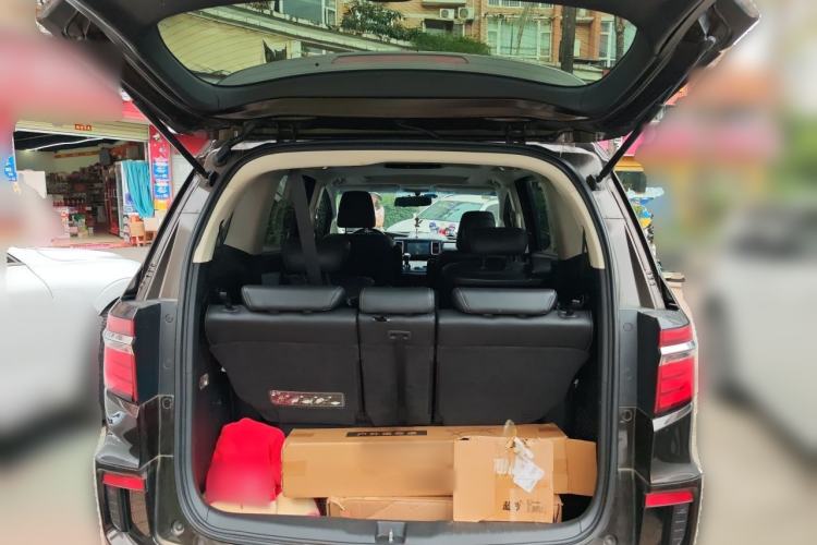 Used Honda Elysion 2016 2.4L Style Edition Trunk
