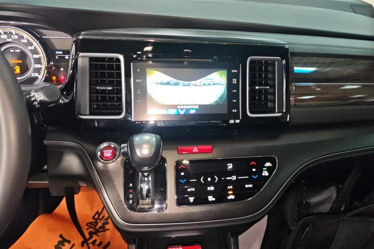 Used Honda Elysion 2016 2.4L Supreme Edition Audio And AC Panel