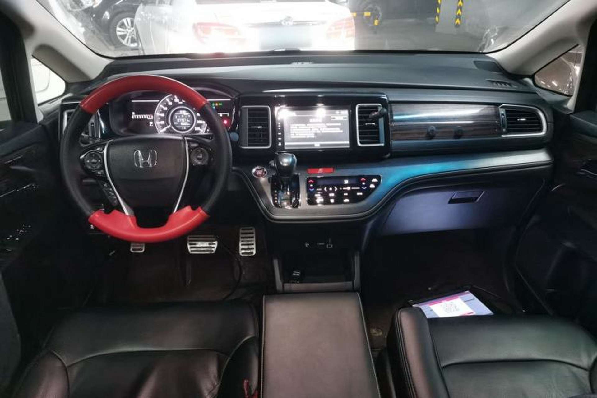Used Honda Elysion 2016 2.4L Comfort Edition Center Console