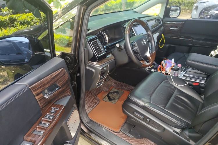 Used Honda Elysion 2016 2.4L Luxury Edition Driver Seat