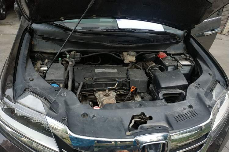 Used Honda Elysion 2016 2.4L Luxury Edition Engine Bay