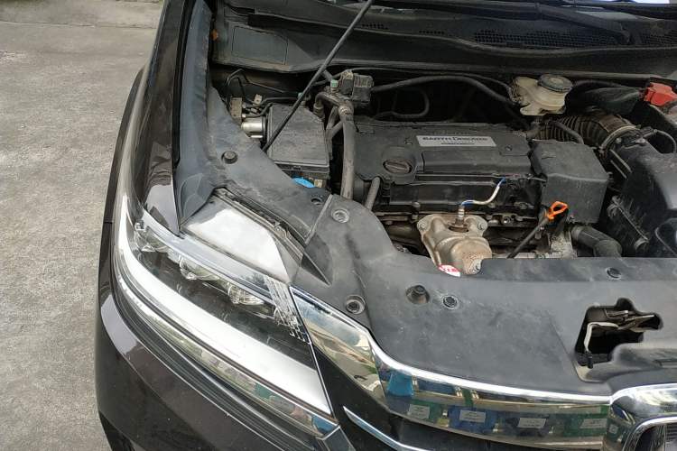 Used Honda Elysion 2016 2.4L Luxury Edition Engine Bay Right