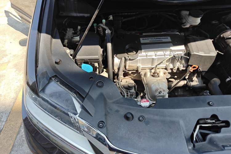 Used Honda Elysion 2016 2.4L Supreme Edition Engine Bay Right