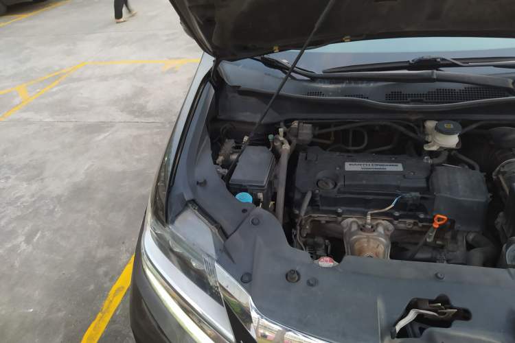 Used Honda Elysion 2016 2.4L Supreme Edition Engine Bay Right
