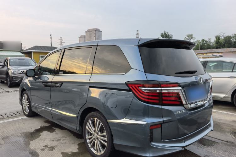 Used Honda Elysion 2016 2.4L Supreme Edition Exterior 5