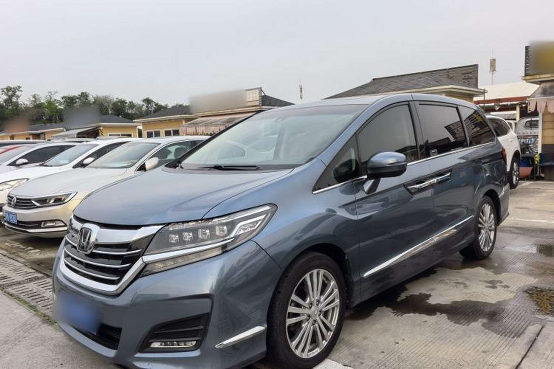 Used Honda Elysion 2016 2.4L Supreme Edition Front Left 45 Deg