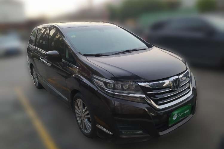 Used Honda Elysion 2016 2.4L Supreme Edition Front Right 45 Deg