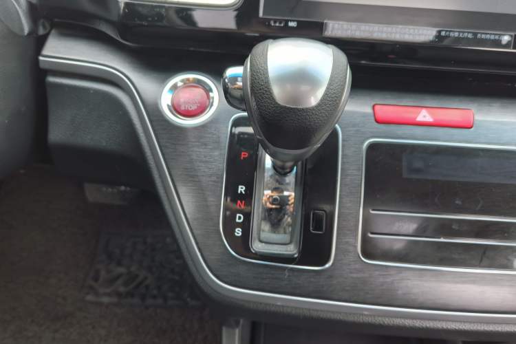 Used Honda Elysion 2016 2.4L Supreme Edition Gear Lever