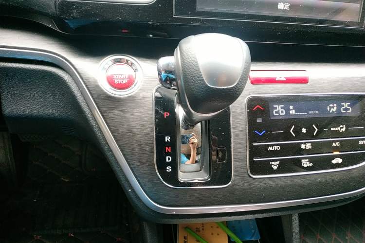 Used Honda Elysion 2016 2.4L Luxury Edition Gear Lever