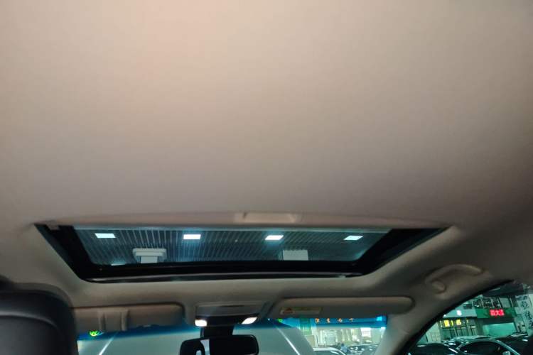 Used Honda Elysion 2016 2.4L Supreme Edition Headliner