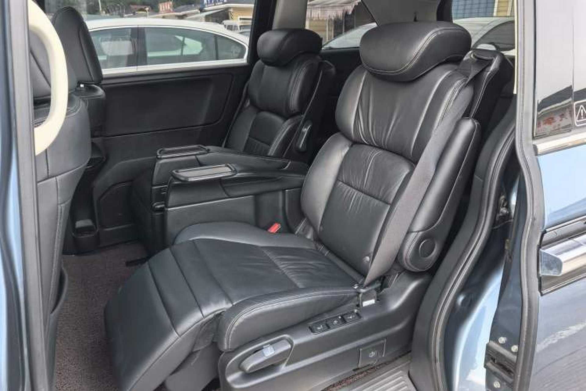 Used Honda Elysion 2016 2.4L Supreme Edition Interior 2