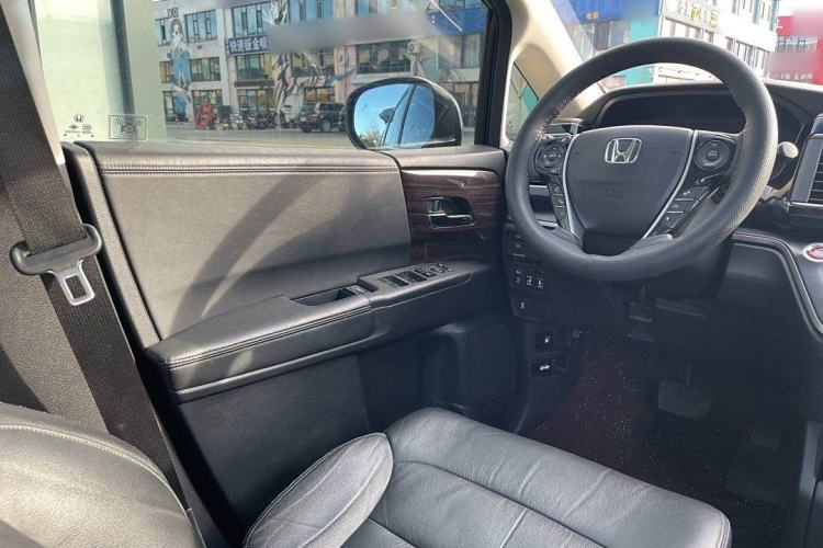 Used Honda Elysion 2016 2.4L Luxury Edition Interior 2