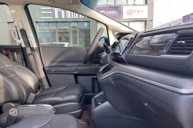 Used Honda Elysion 2016 2.4L Luxury Edition Interior 5