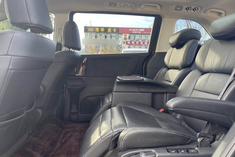 Used Honda Elysion 2016 2.4L Luxury Edition Interior 8