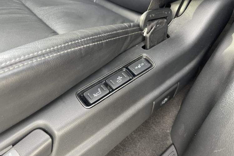 Used Honda Elysion 2016 2.4L Luxury Edition Interior 9