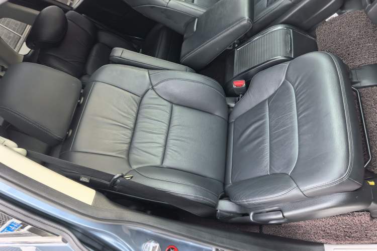 Used Honda Elysion 2016 2.4L Supreme Edition Left Front Seat
