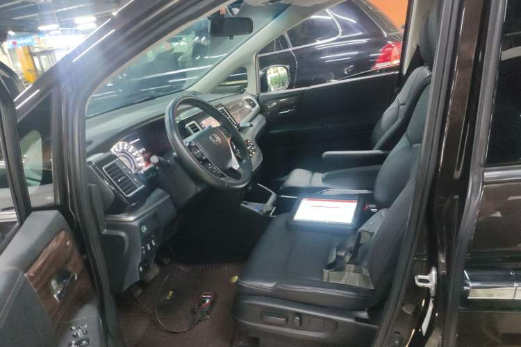 Used Honda Elysion 2016 2.4L Style Edition Left Front Seat