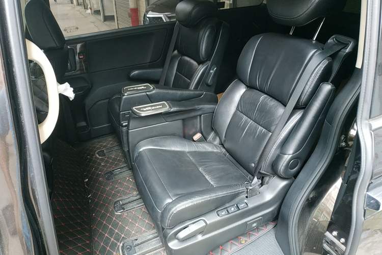 Used Honda Elysion 2016 2.4L Luxury Edition Left Rear Seat