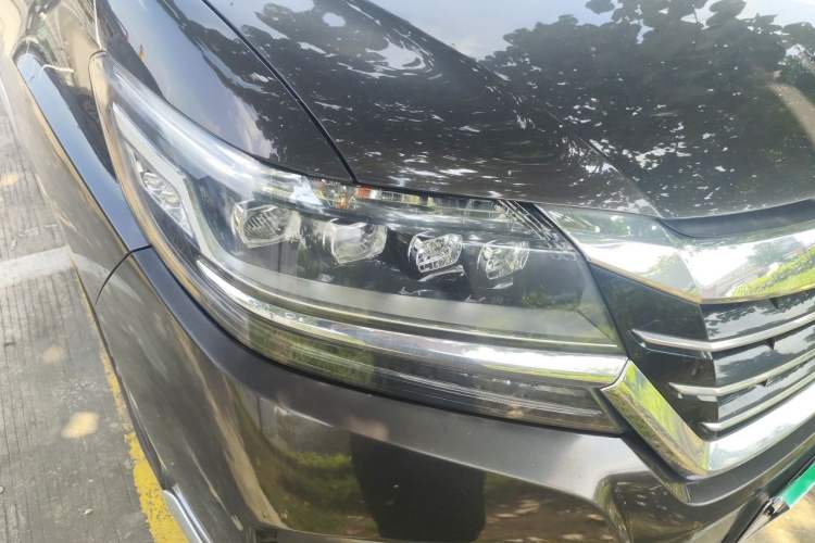 Used Honda Elysion 2016 2.4L Luxury Edition Right Front Headlight