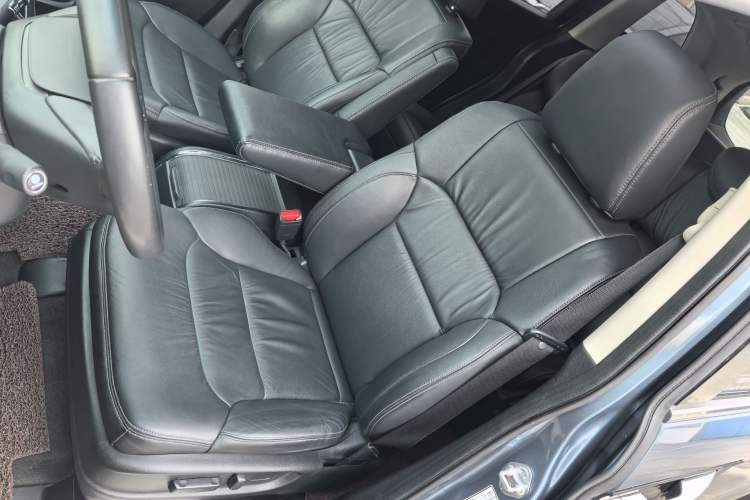 Used Honda Elysion 2016 2.4L Supreme Edition Right Front Seat