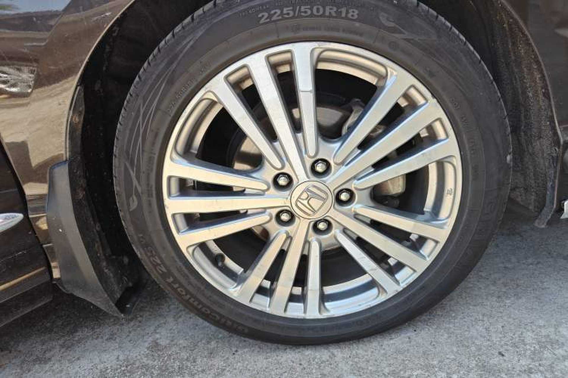 Used Honda Elysion 2016 2.4L Supreme Edition Right Front Wheel Hub
