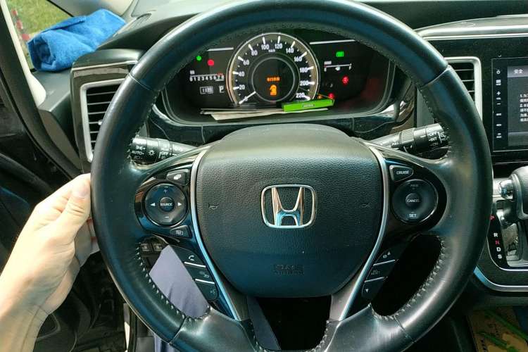 Used Honda Elysion 2016 2.4L Luxury Edition Steering Wheel