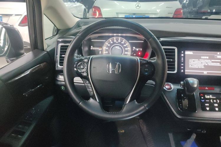 Used Honda Elysion 2016 2.4L Style Edition Steering Wheel
