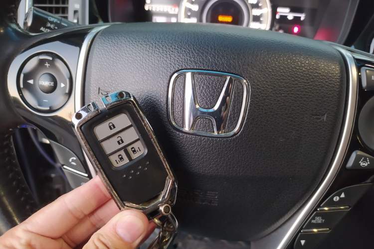 Used Honda Elysion 2016 2.4L Supreme Edition Vehicle Key