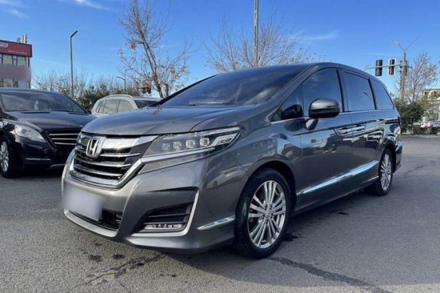 Honda Elysion 2016 2.4L Luxury Edition с пробегом
