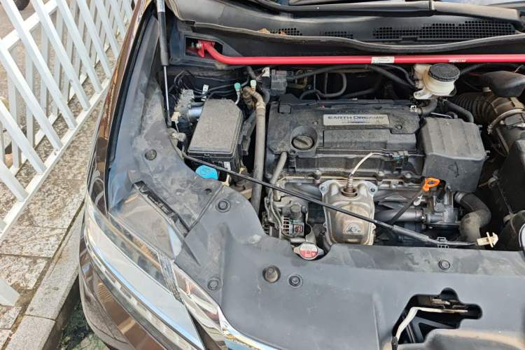 Used Honda Elysion 2016 2.4L Supreme Edition Engine Bay Right
