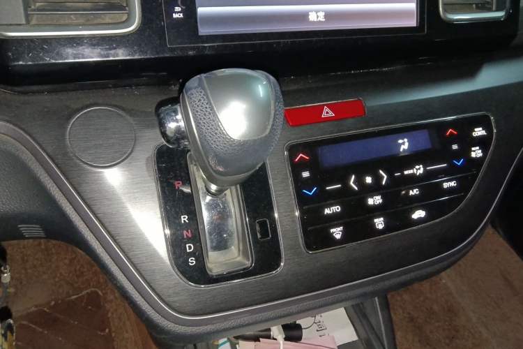 Used Honda Elysion 2016 2.4L Classic Edition Gear Lever