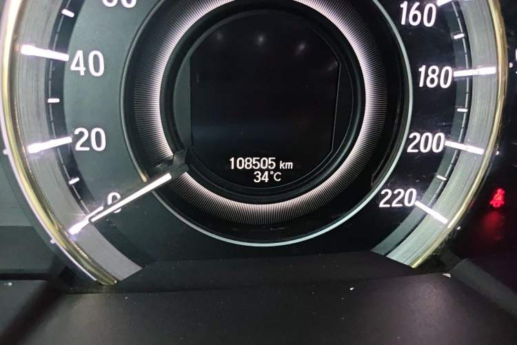 Used Honda Elysion 2016 2.4L Supreme Edition Odometer Close Up