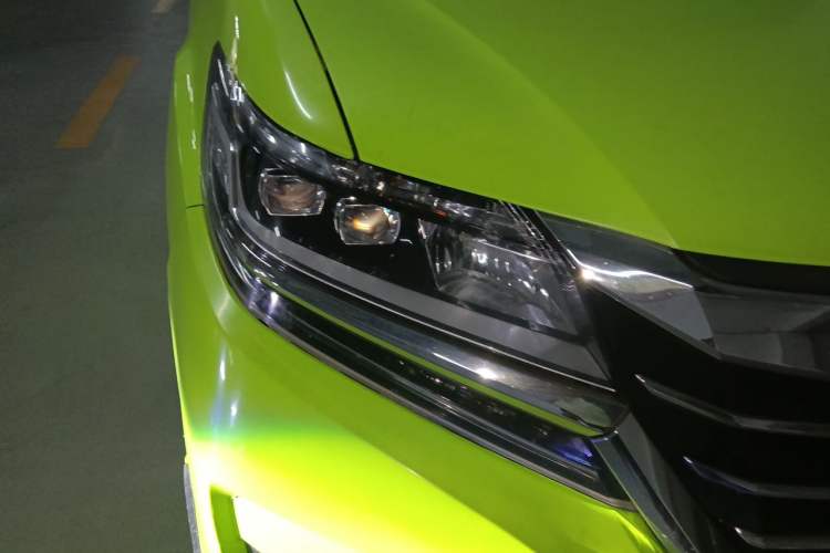 Used Honda Elysion 2016 2.4L Classic Edition Right Front Headlight