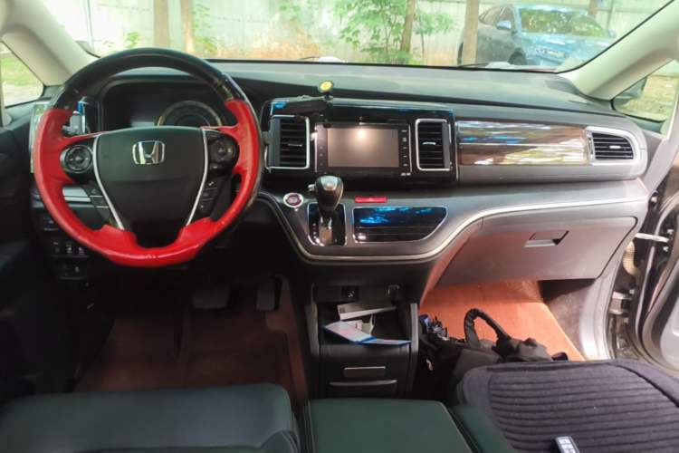 Used Honda Elysion 2016 2.4L Luxury Edition Center Console