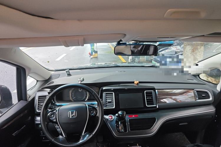 Used Honda Elysion 2016 2.4L Style Edition Center Console