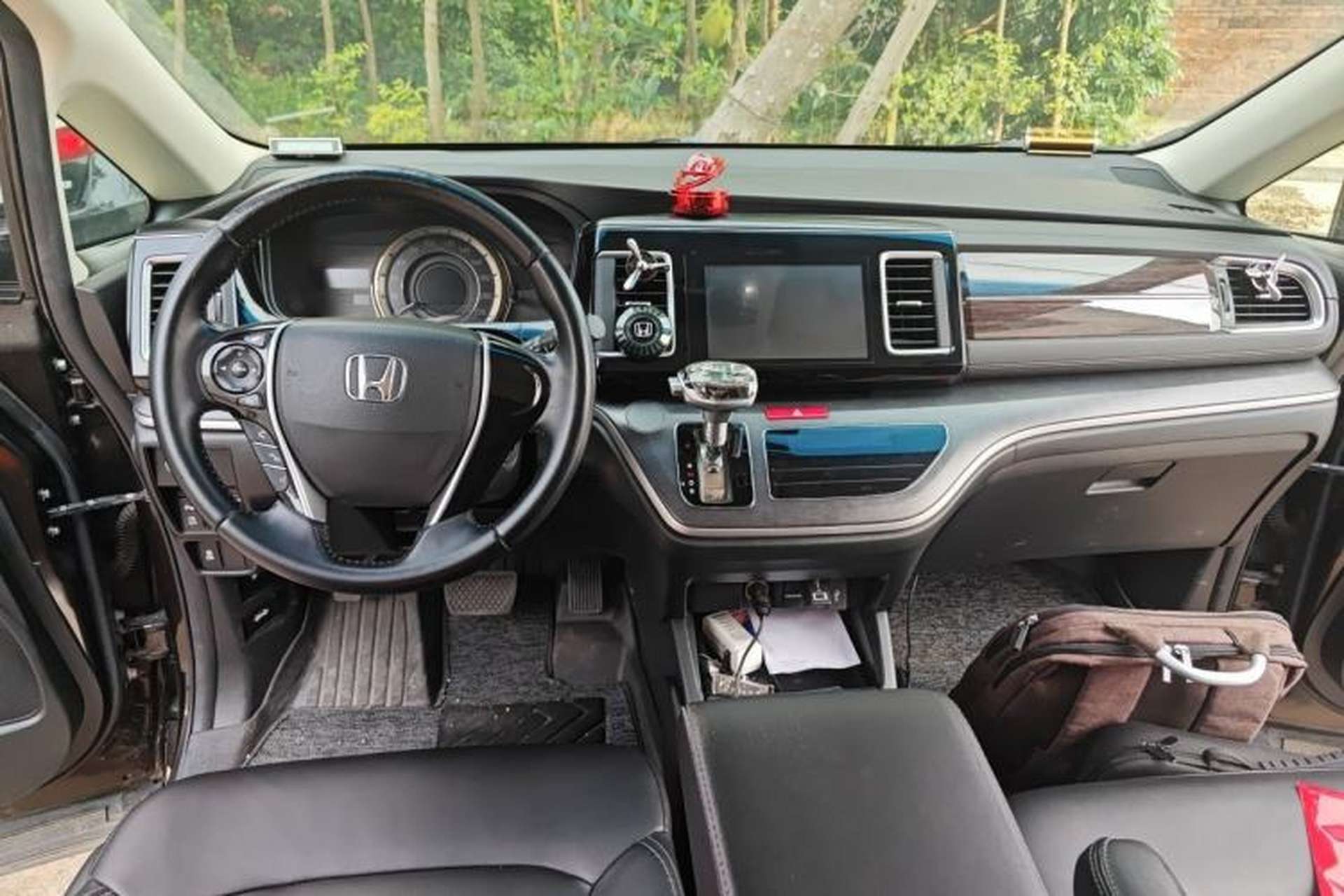 Used Honda Elysion 2016 2.4L Classic Edition Center Console