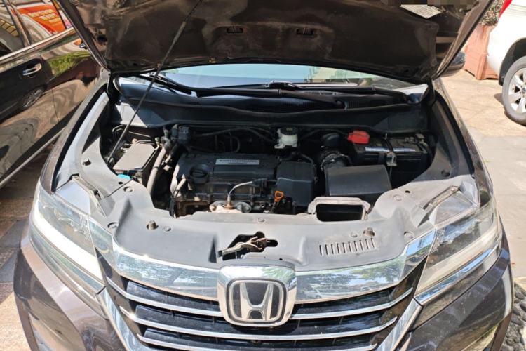 Used Honda Elysion 2016 2.4L Supreme Edition Engine Bay