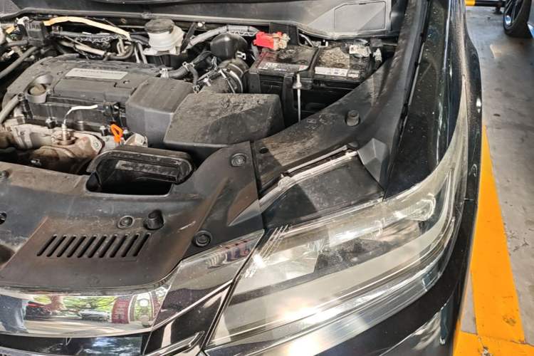 Used Honda Elysion 2016 2.4L Comfort Edition Engine Bay Left