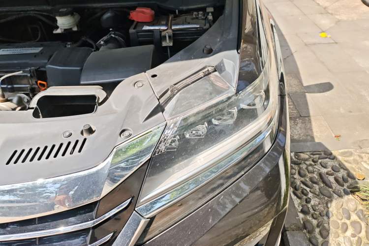 Used Honda Elysion 2016 2.4L Supreme Edition Engine Bay Left