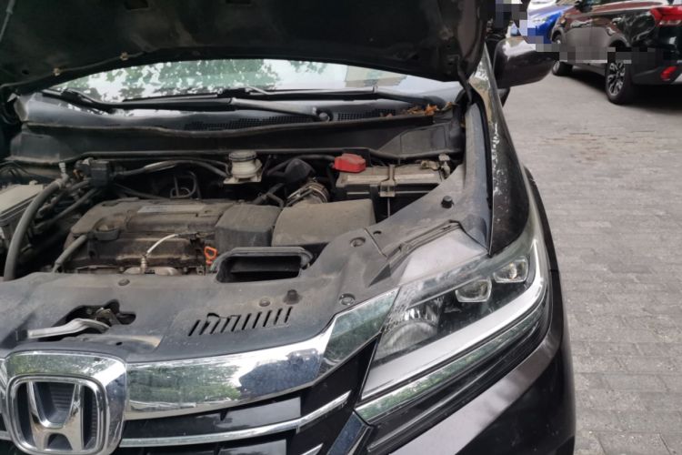 Used Honda Elysion 2016 2.4L Classic Edition Engine Bay Left