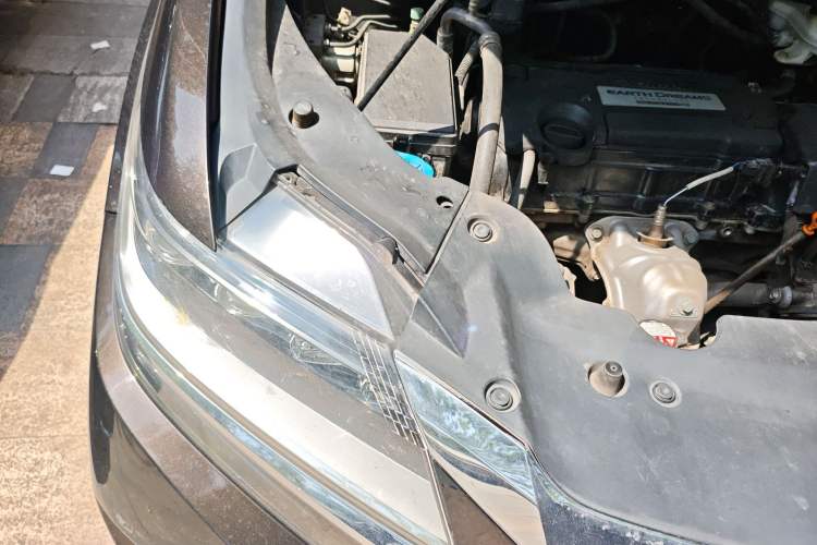 Used Honda Elysion 2016 2.4L Supreme Edition Engine Bay Right