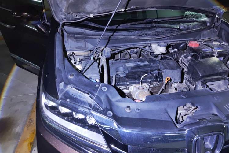 Used Honda Elysion 2016 2.4L Luxury Edition Engine Bay Right