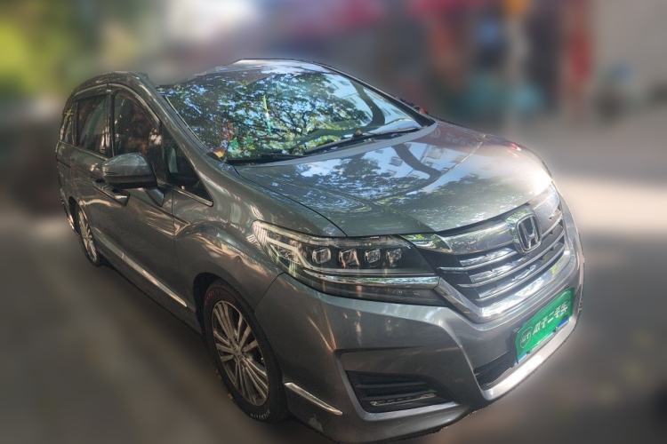 Used Honda Elysion 2016 2.4L Luxury Edition Front Right 45 Deg