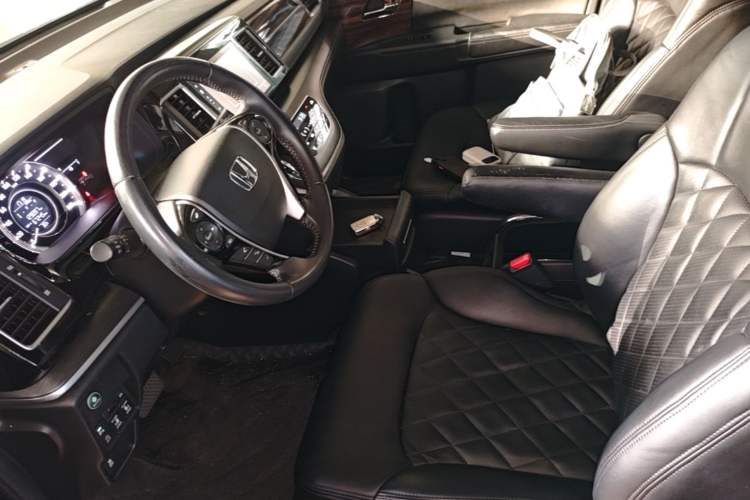 Used Honda Elysion 2016 2.4L Comfort Edition Left Front Seat