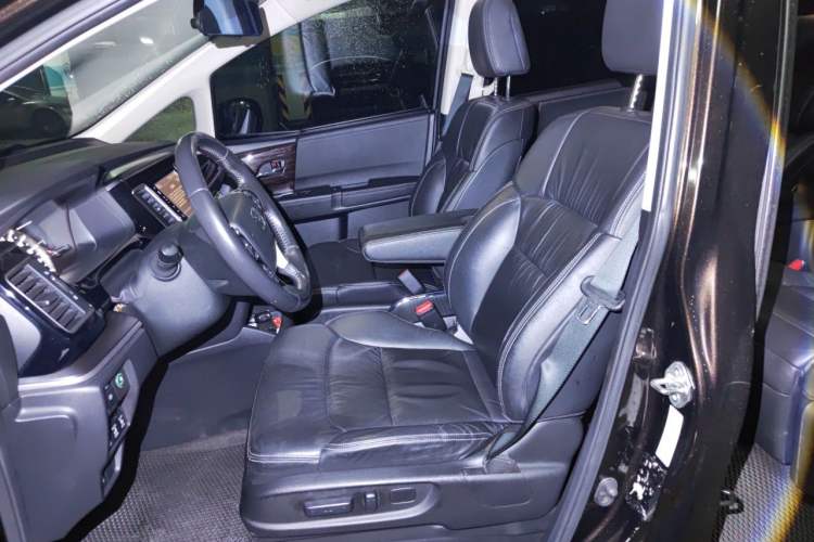 Used Honda Elysion 2016 2.4L Luxury Edition Left Front Seat