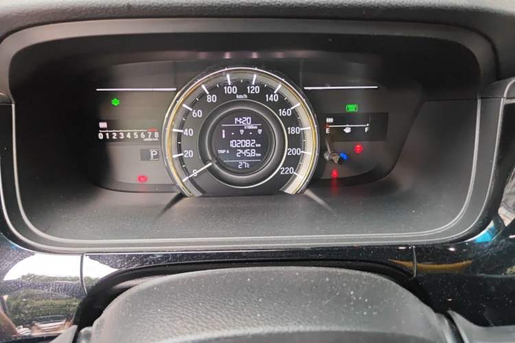 Used Honda Elysion 2016 2.4L Style Edition Odometer Close Up