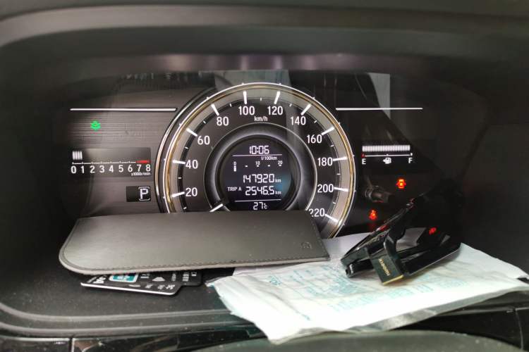 Used Honda Elysion 2016 2.4L Classic Edition Odometer Close Up